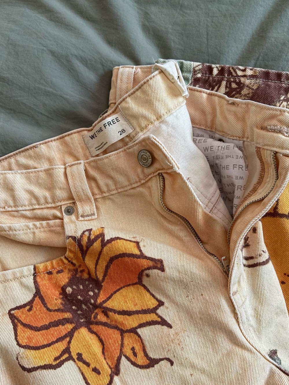 Free People Cream Floral Print Women’s Jeans - Picture 3 of 3